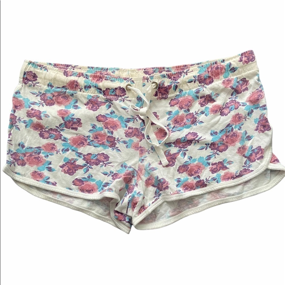 🔴 Atmosphere Cream Floral Soft Shorts